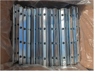 Lange T -Slot -N&uuml;sse