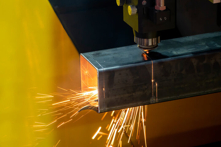 So schneidet man Edelstahl